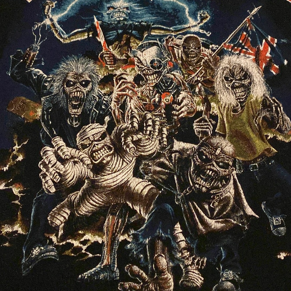 Vintage Iron Maiden Best of the Beast Graphic T-Shirt Men’s Large Metal 2003 - Picture 6 of 16